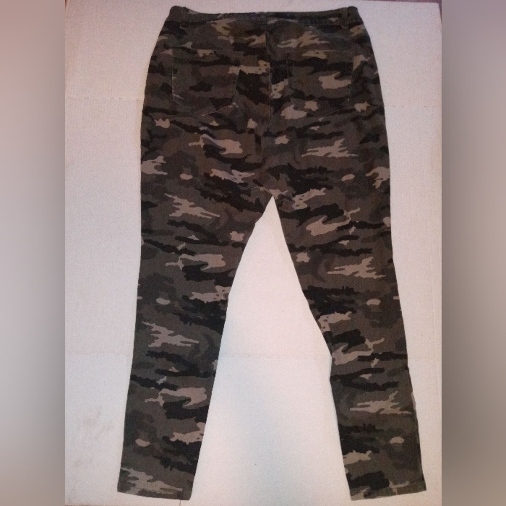 Simply Emma Camouflage Jeggings